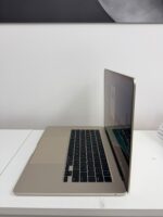 MacBook Air 15’ M4 16GB Ram 256 GB Auriu Produs Folosit - imagine 3